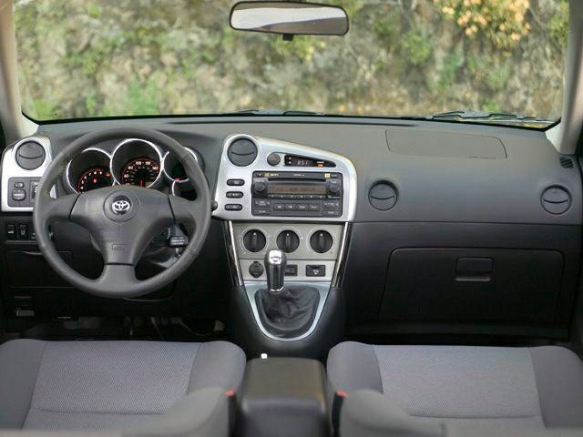 2011 toyota matrix steering wheel size
