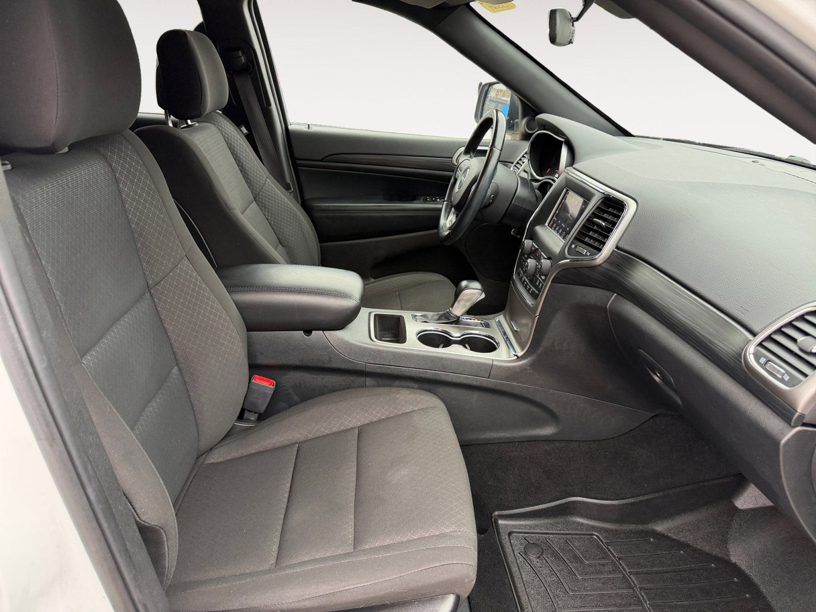 2020 Jeep Grand Cherokee Laredo E