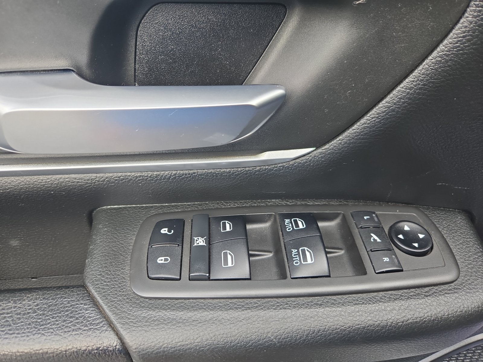 2021 RAM 1500 Big Horn Crew Cab 4x4 5'7" Box