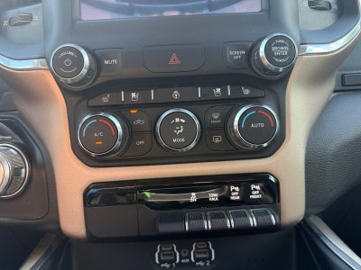 2022 RAM 1500 Laramie Crew Cab 4x4 5'7" Box