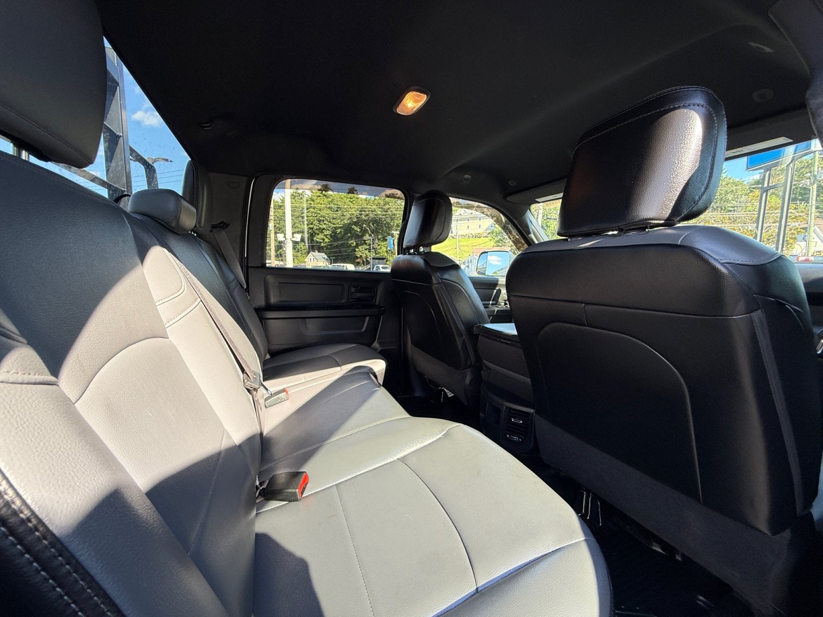 2022 RAM 2500 Tradesman Crew Cab 4x4 6'4" Box