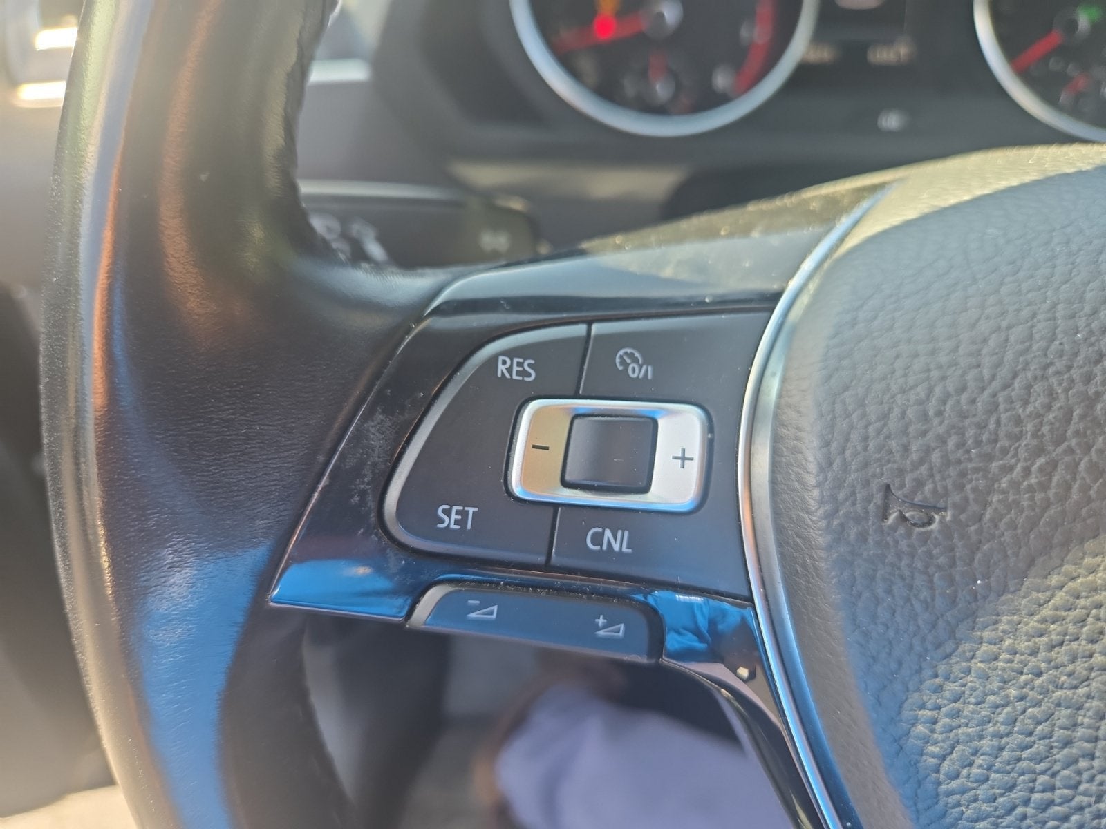 2018 Volkswagen Tiguan 2.0T SE