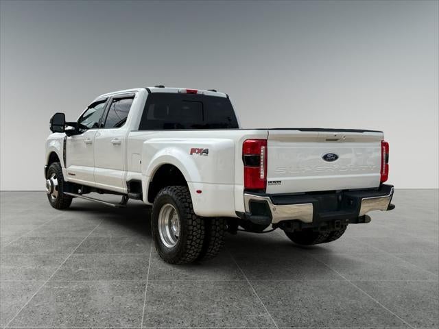 2023 Ford Super Duty F-350 DRW LARIAT