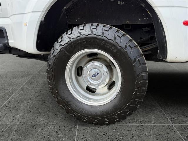 2023 Ford Super Duty F-350 DRW LARIAT