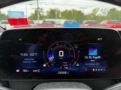 2025 Chevrolet Traverse AWD LT
