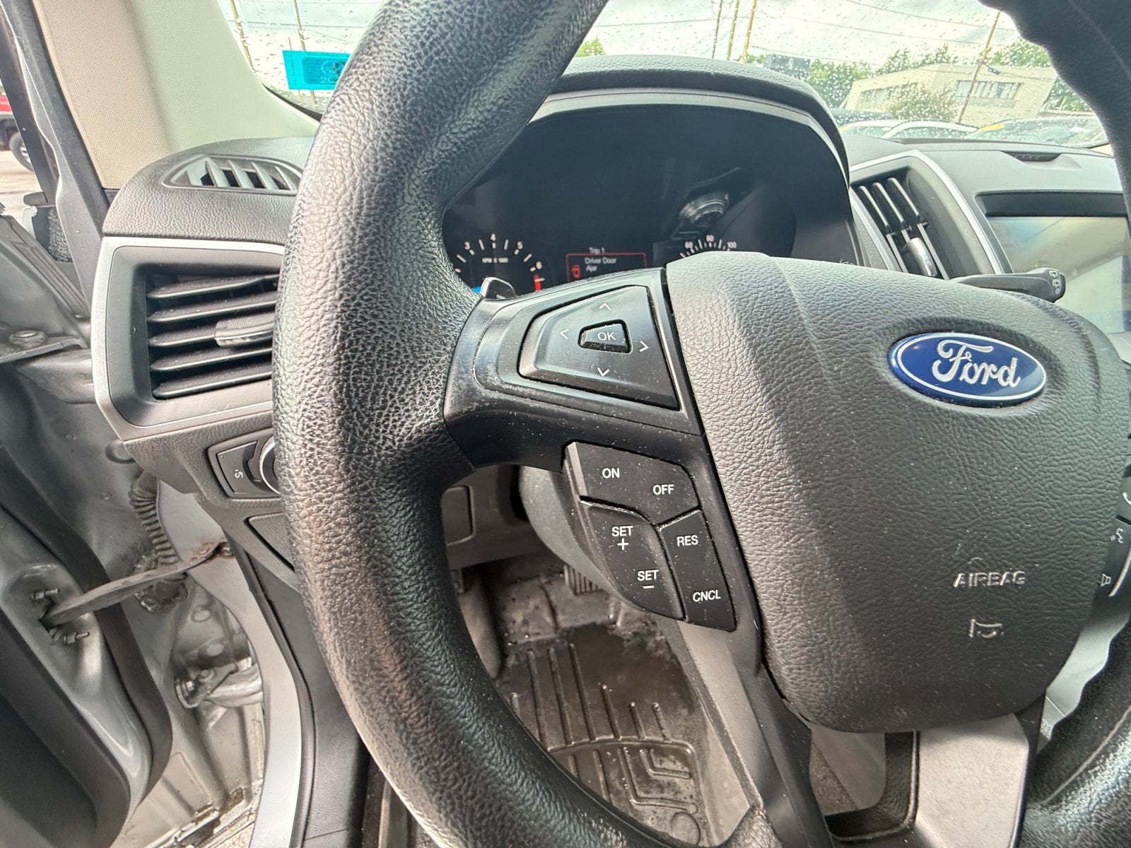 2020 Ford Edge SE
