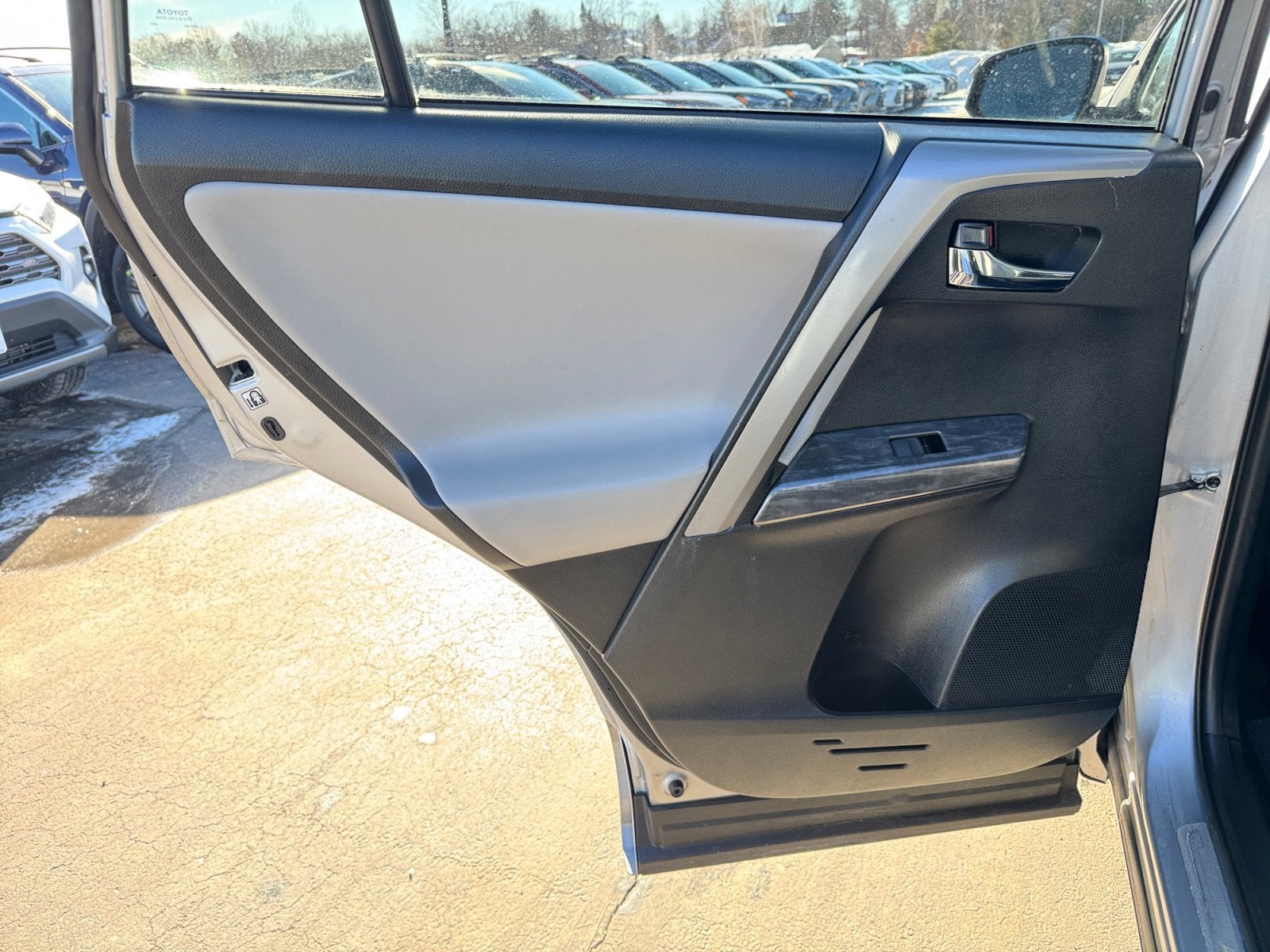 2017 Toyota RAV4 Platinum