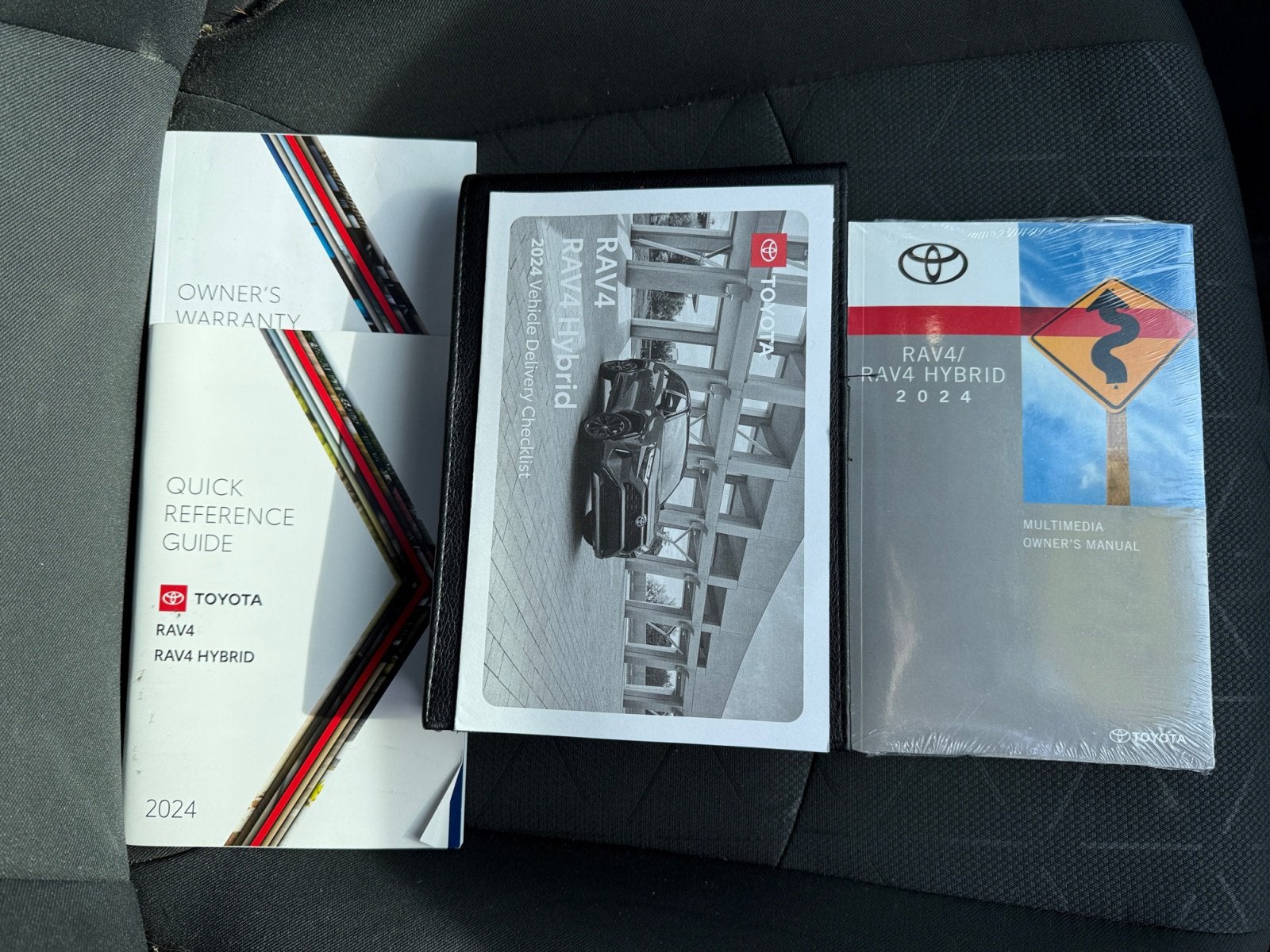 2024 Toyota RAV4 XLE