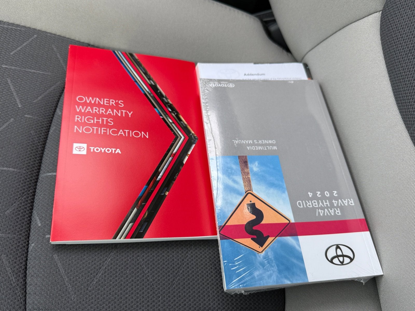 2024 Toyota RAV4 XLE