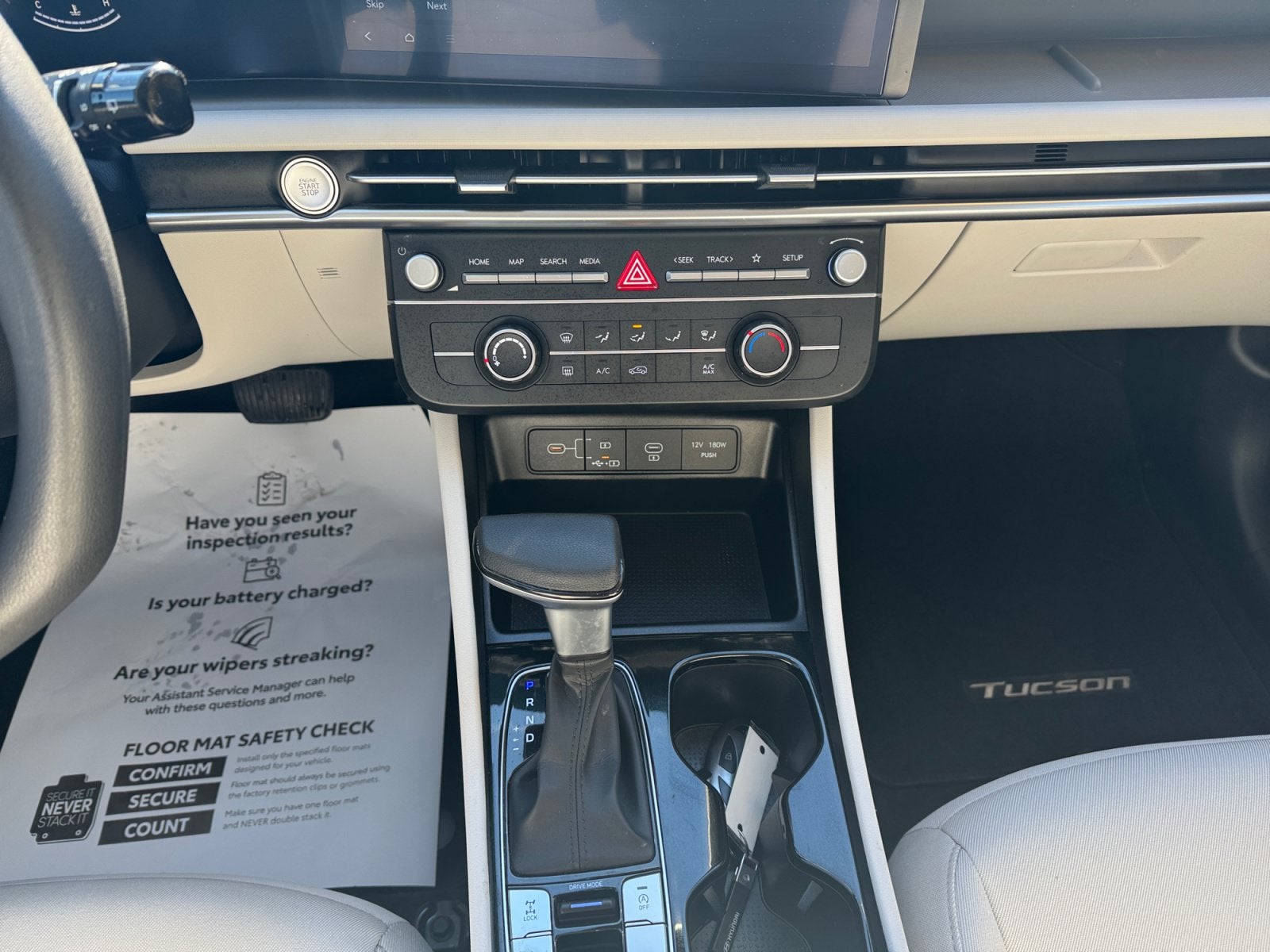 2025 Hyundai TUCSON SE