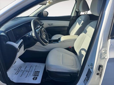 2025 Hyundai TUCSON SE