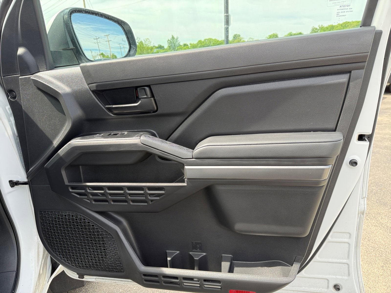 2024 Toyota Tacoma 4WD SR5