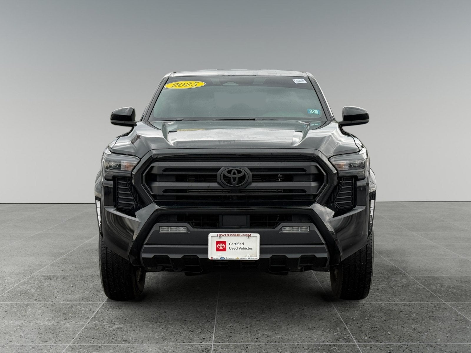 2025 Toyota Tacoma 4WD SR5