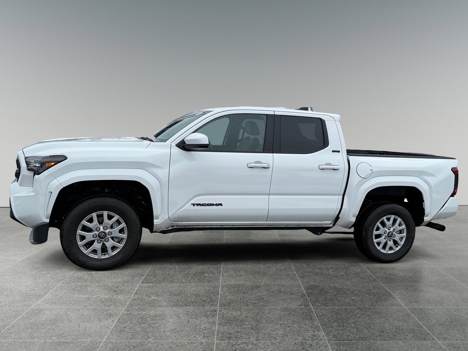 2025 Toyota Tacoma 4WD SR5