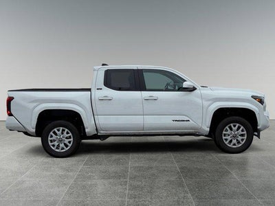 2025 Toyota Tacoma 4WD SR5