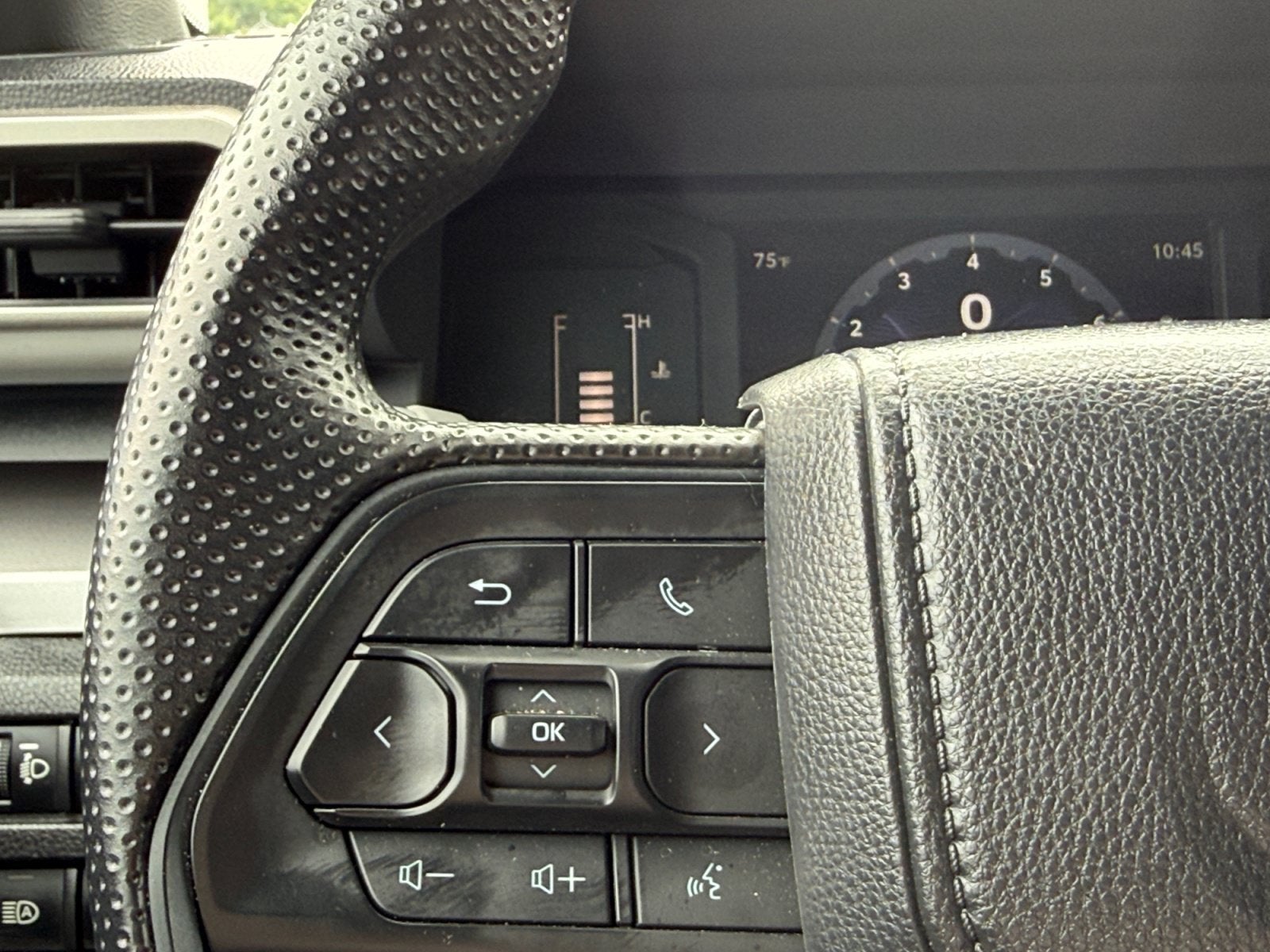 2025 Toyota Tacoma 4WD SR5