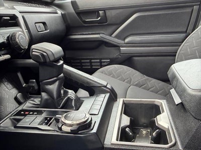 2025 Toyota Tacoma 4WD SR5