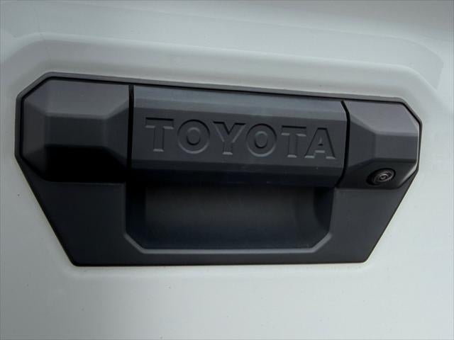2025 Toyota Tacoma 4WD SR5