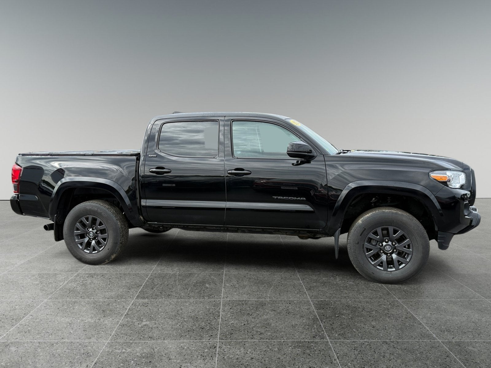 2023 Toyota Tacoma 4WD SR5