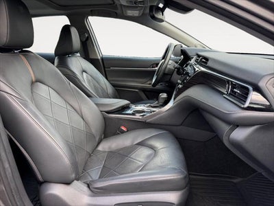 2019 Toyota Camry Hybrid XLE
