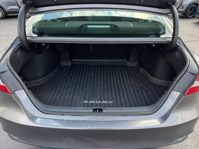 2019 Toyota Camry Hybrid XLE