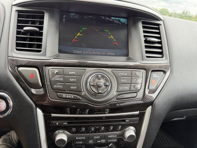 2020 Nissan Pathfinder SV