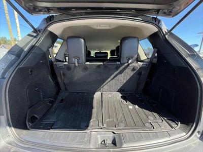 2020 Nissan Pathfinder SV
