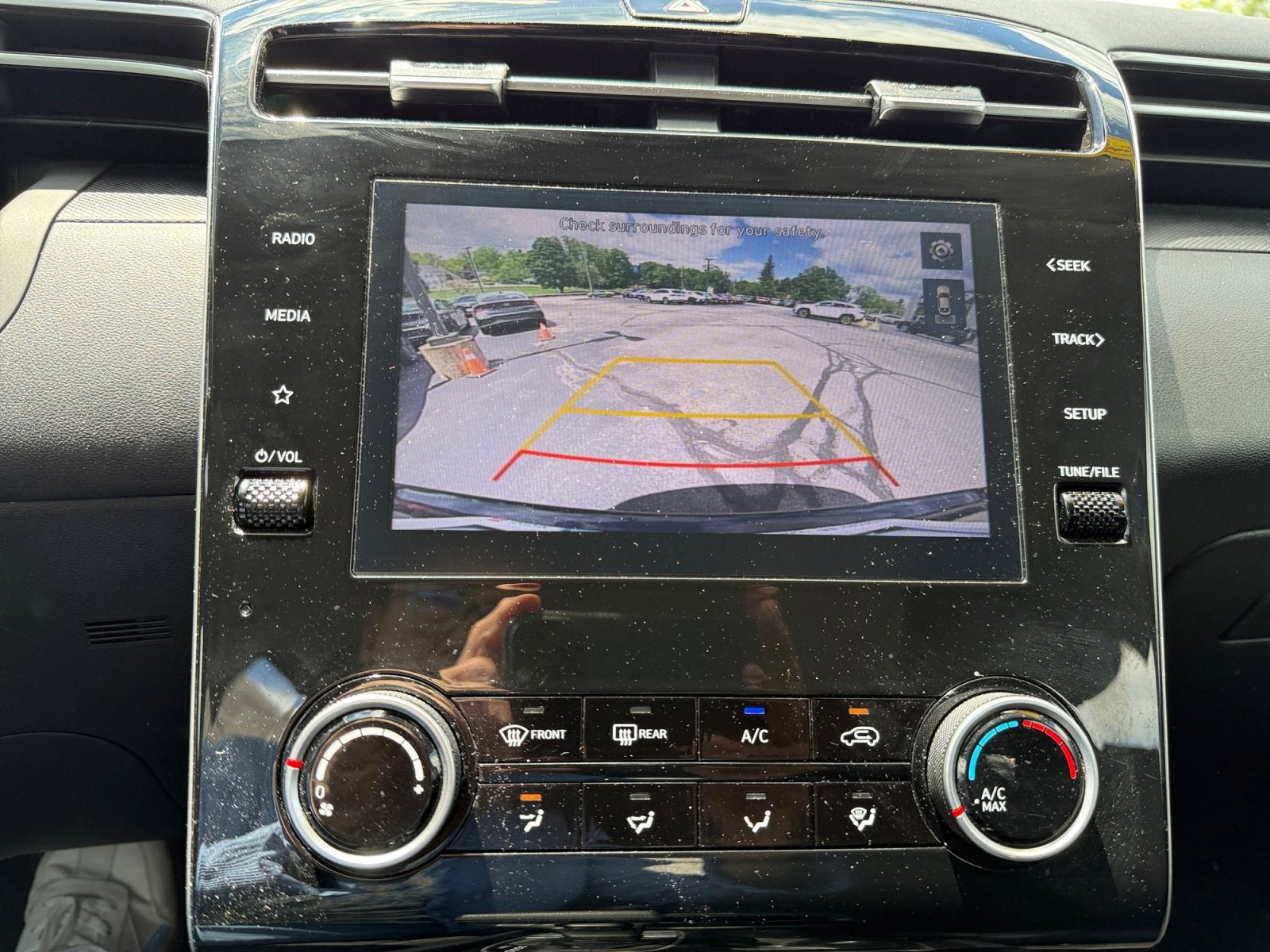 2024 Hyundai TUCSON SE