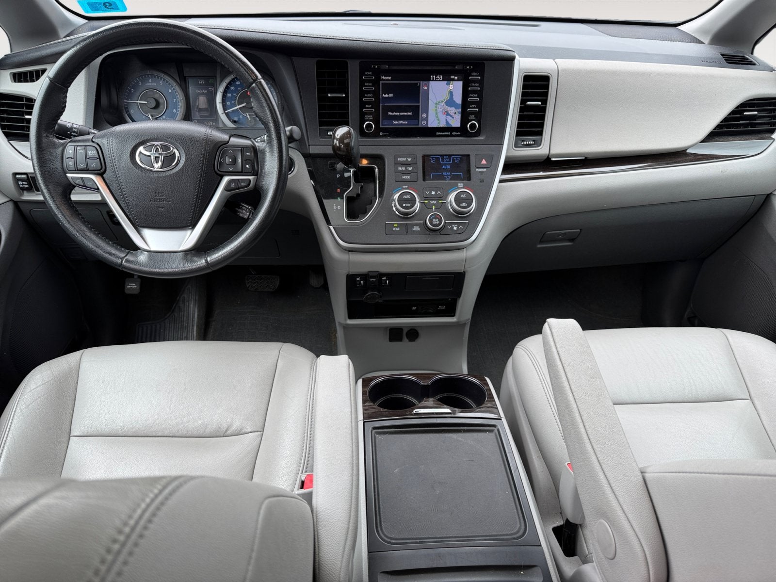 2020 Toyota Sienna XLE