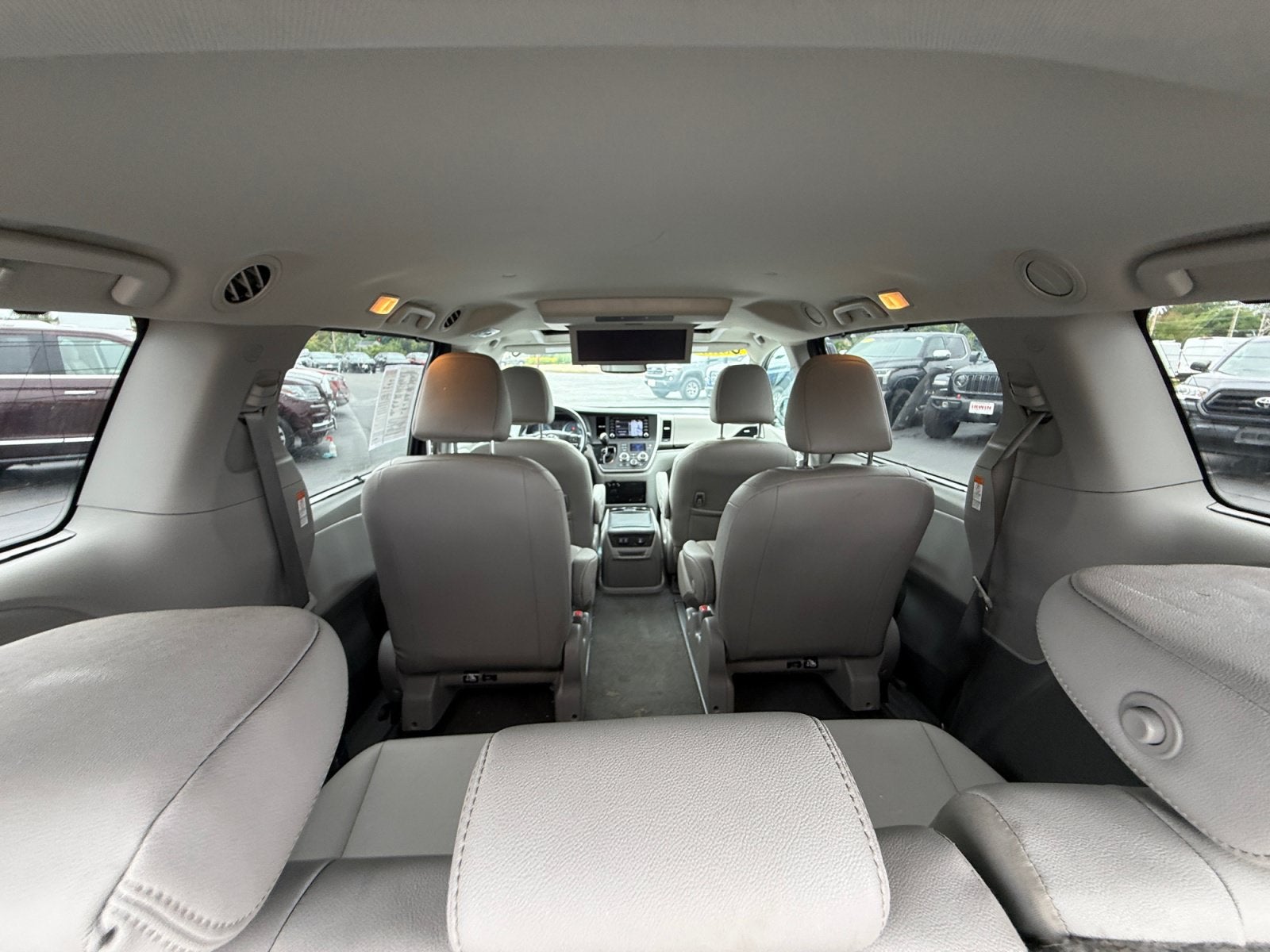 2020 Toyota Sienna XLE