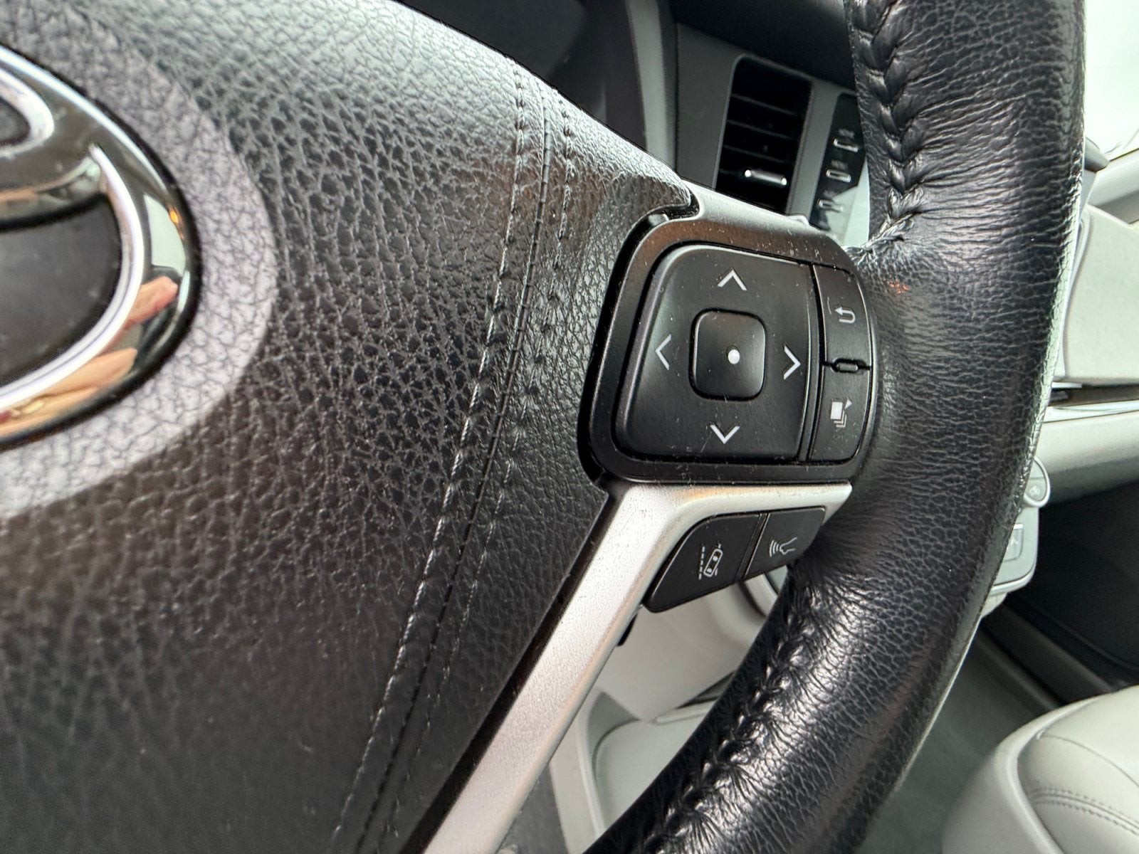 2020 Toyota Sienna XLE