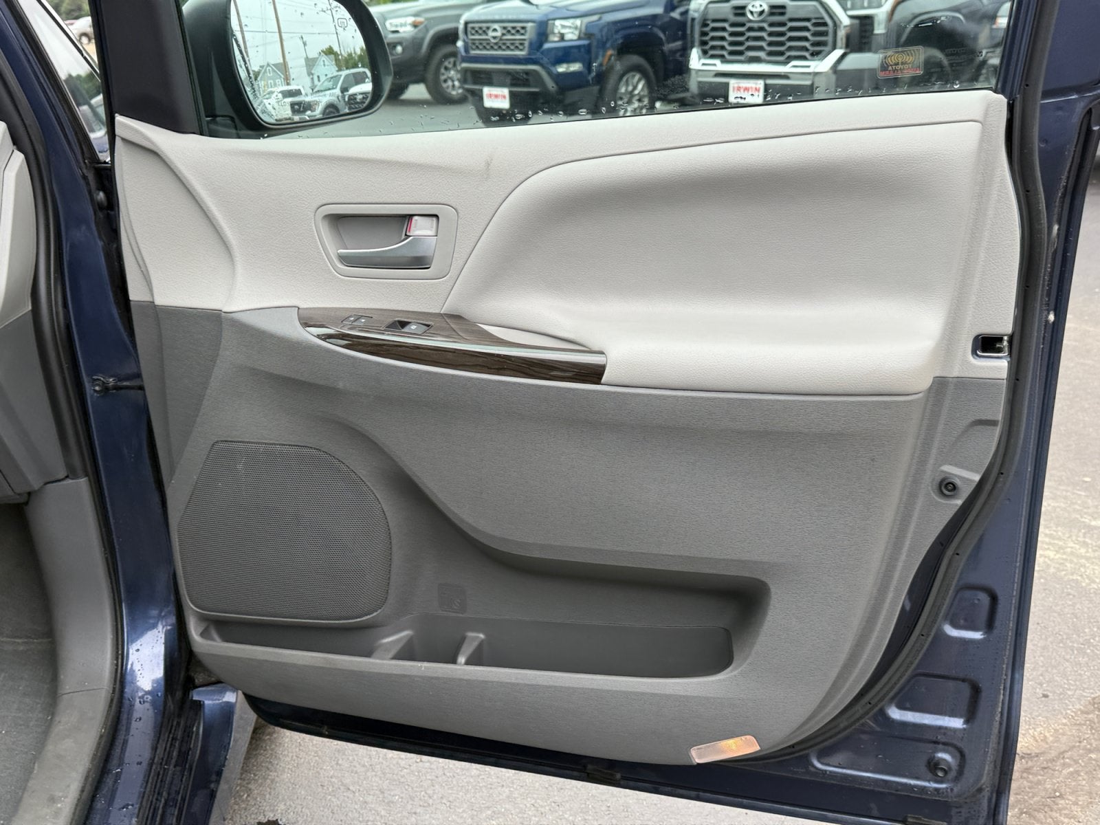 2020 Toyota Sienna XLE