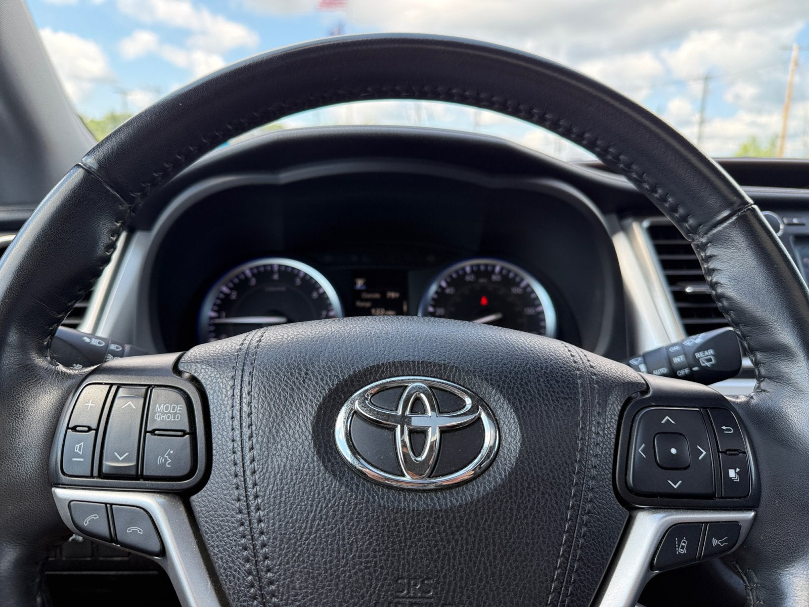 2019 Toyota Highlander Limited Platinum