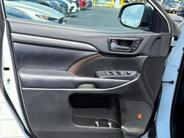 2019 Toyota Highlander Limited Platinum