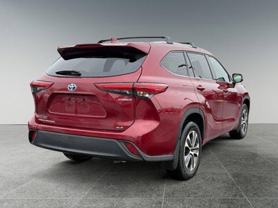 2022 Toyota Highlander Hybrid XLE