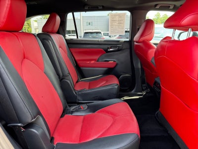 2022 Toyota Highlander XSE
