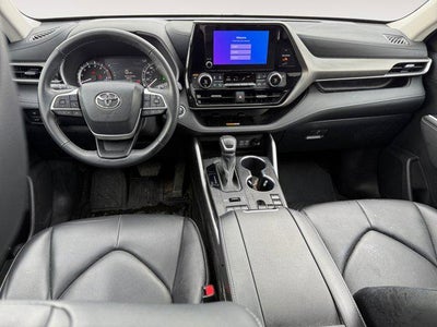 2024 Toyota Highlander XLE