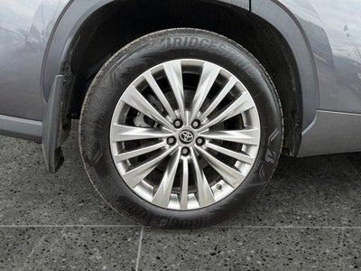 2025 Toyota Highlander Platinum