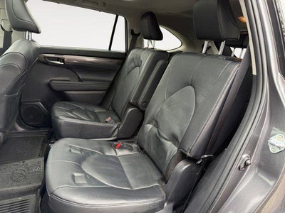 2025 Toyota Highlander Platinum
