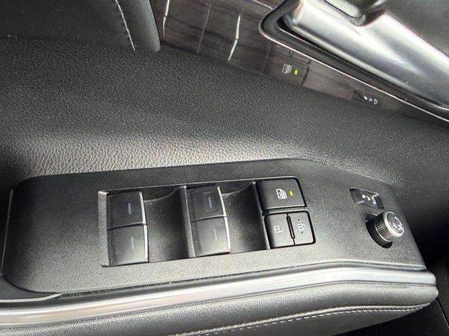 2025 Toyota Highlander Platinum