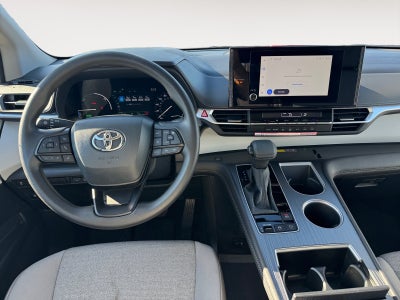 2026 Toyota Sienna LE