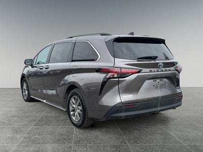 2022 Toyota Sienna XLE