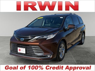 2022 Toyota Sienna Limited