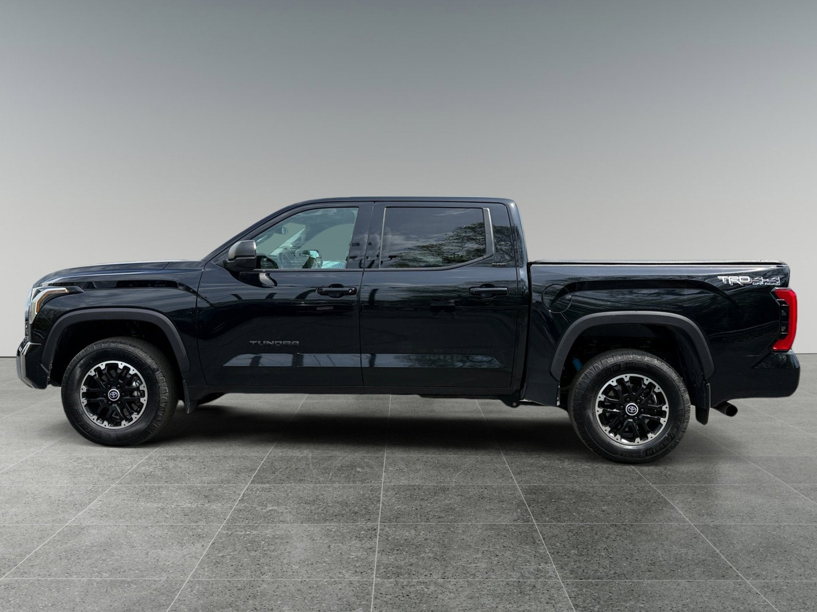 2024 Toyota Tundra 4WD Truck SR5