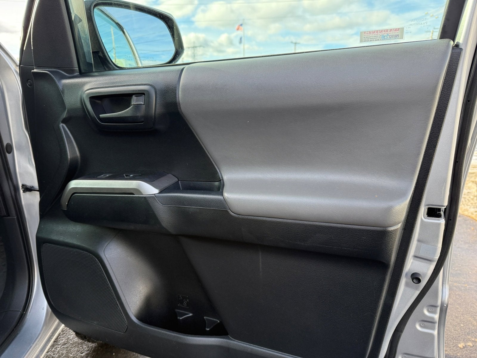 2016 Toyota Tacoma SR5