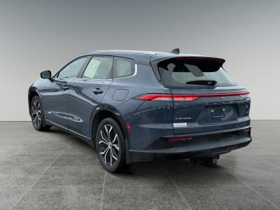 2025 Toyota Crown Signia XLE