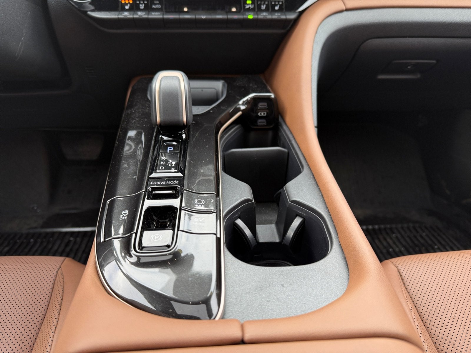 2025 Toyota Crown Signia Limited