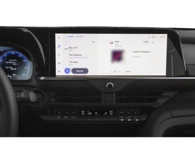 2025 Toyota Crown Signia XLE