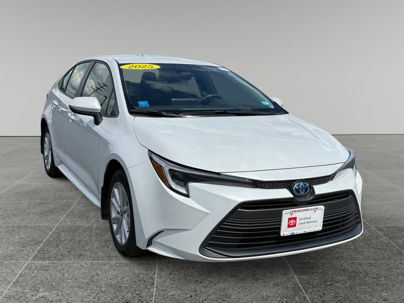 2025 Toyota Corolla Hybrid LE