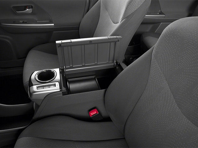 2014 Toyota Prius v Two